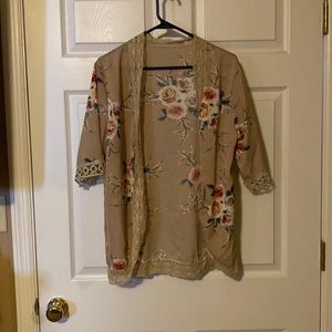 Kimono embroidered trim floral design size m
